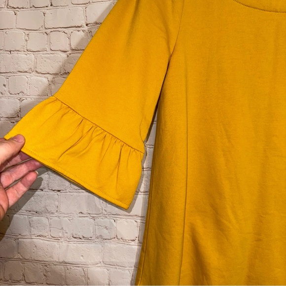 MODCLOTH Boat Neck 3/4 Sleeve Ruffle Bow Back Top, Size Medium - Picture 3 of 9